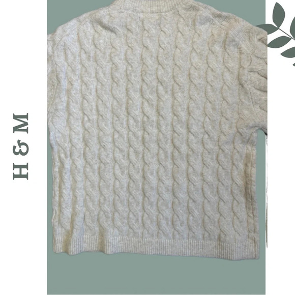 🛍️3/$40 H & M Long Sleeve Crew Neck Cable Knit Sweater Cream Size Extra Small - Picture 4 of 6
